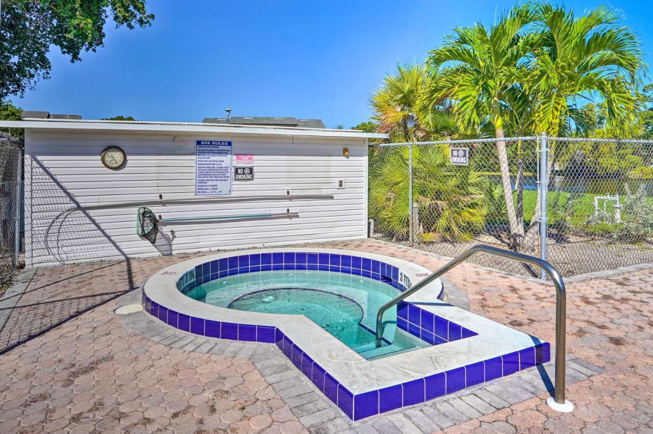 Chic Fort Myers Escape With Community Perks! Buitenkant foto