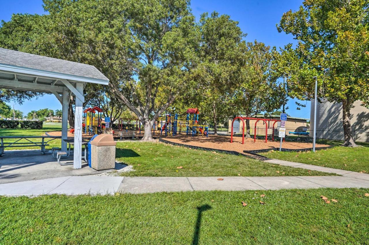 Chic Fort Myers Escape With Community Perks! Buitenkant foto